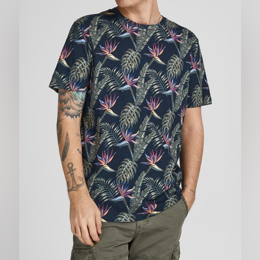5/$25 Jack & Jones +Fit Tropical Print T-Shirt Size 2XL